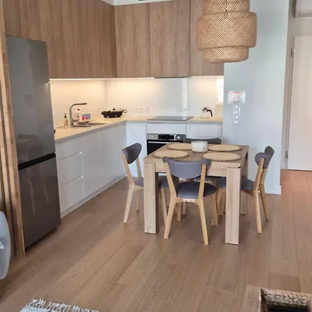 شقة Luxurious Cinnamon Apartment, Self Check-in 24h, Free Parking, Air-conditioning بوزنان