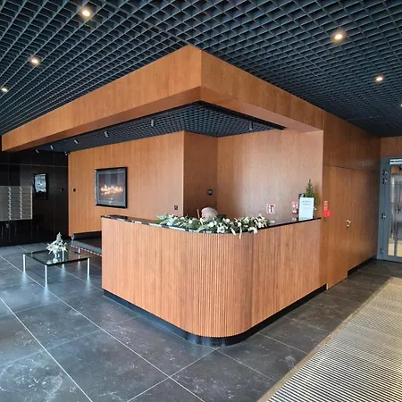 Luxurious Cinnamon Apartment, Self Check-in 24h, Free Parking, Air-conditioning *