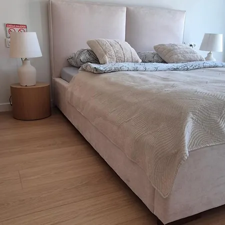 Luxurious Cinnamon Apartment, Self Check-in 24h, Free Parking, Air-conditioning * Poznań