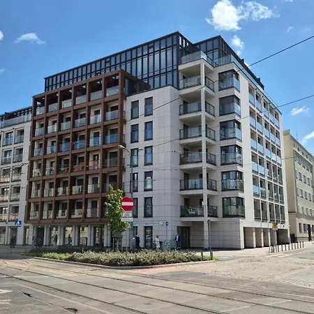 Luxurious Cinnamon Apartment, Self Check-in 24h, Free Parking, Air-conditioning Poznań