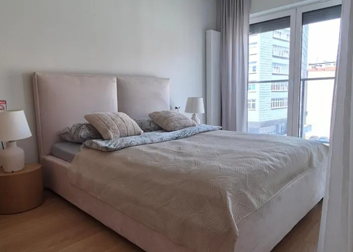 Luxurious Cinnamon Apartment, Self Check-in 24h, Free Parking, Air-conditioning Appartamento *