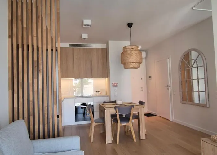 Luxurious Cinnamon Apartment, Self Check-in 24h, Free Parking, Air-conditioning Appartamento