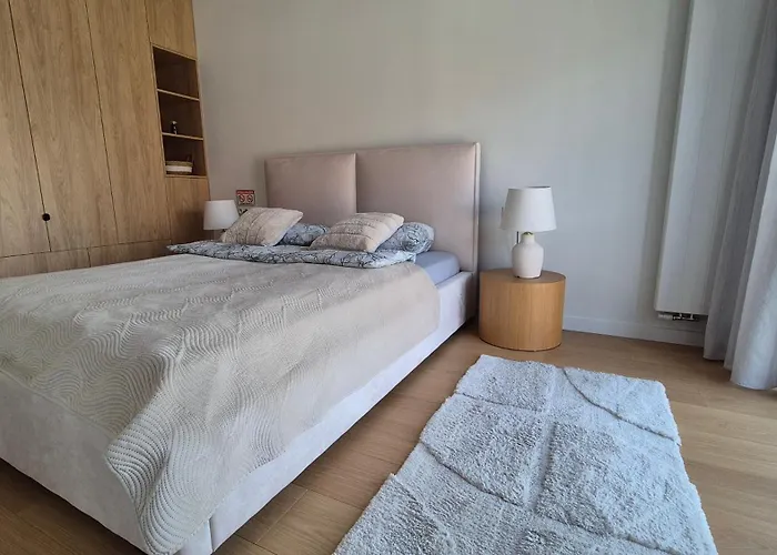 Luxurious Cinnamon Apartment, Self Check-in 24h, Free Parking, Air-conditioning